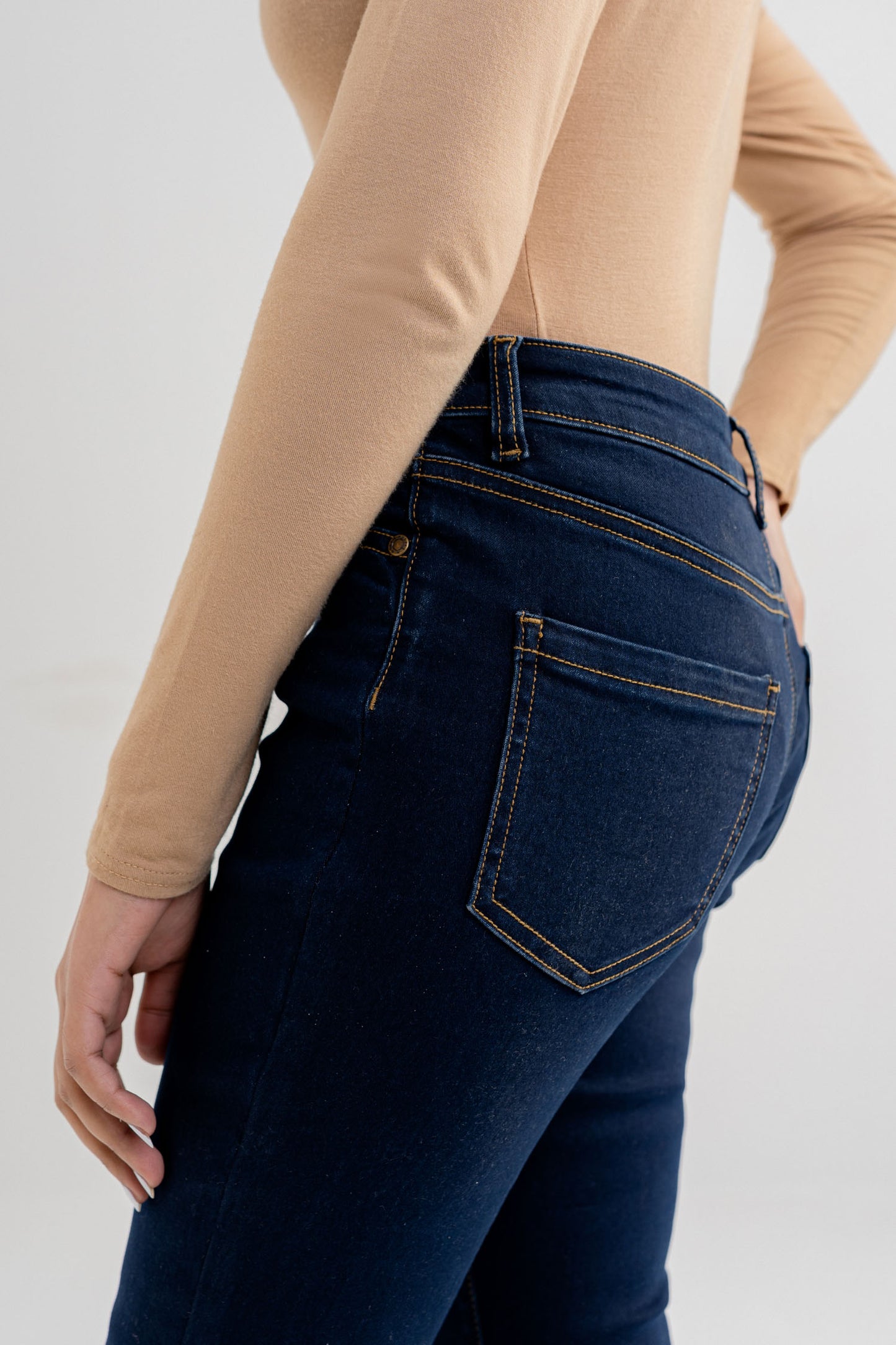 Amyra Basic Fit Jeans - Hustle N Holla