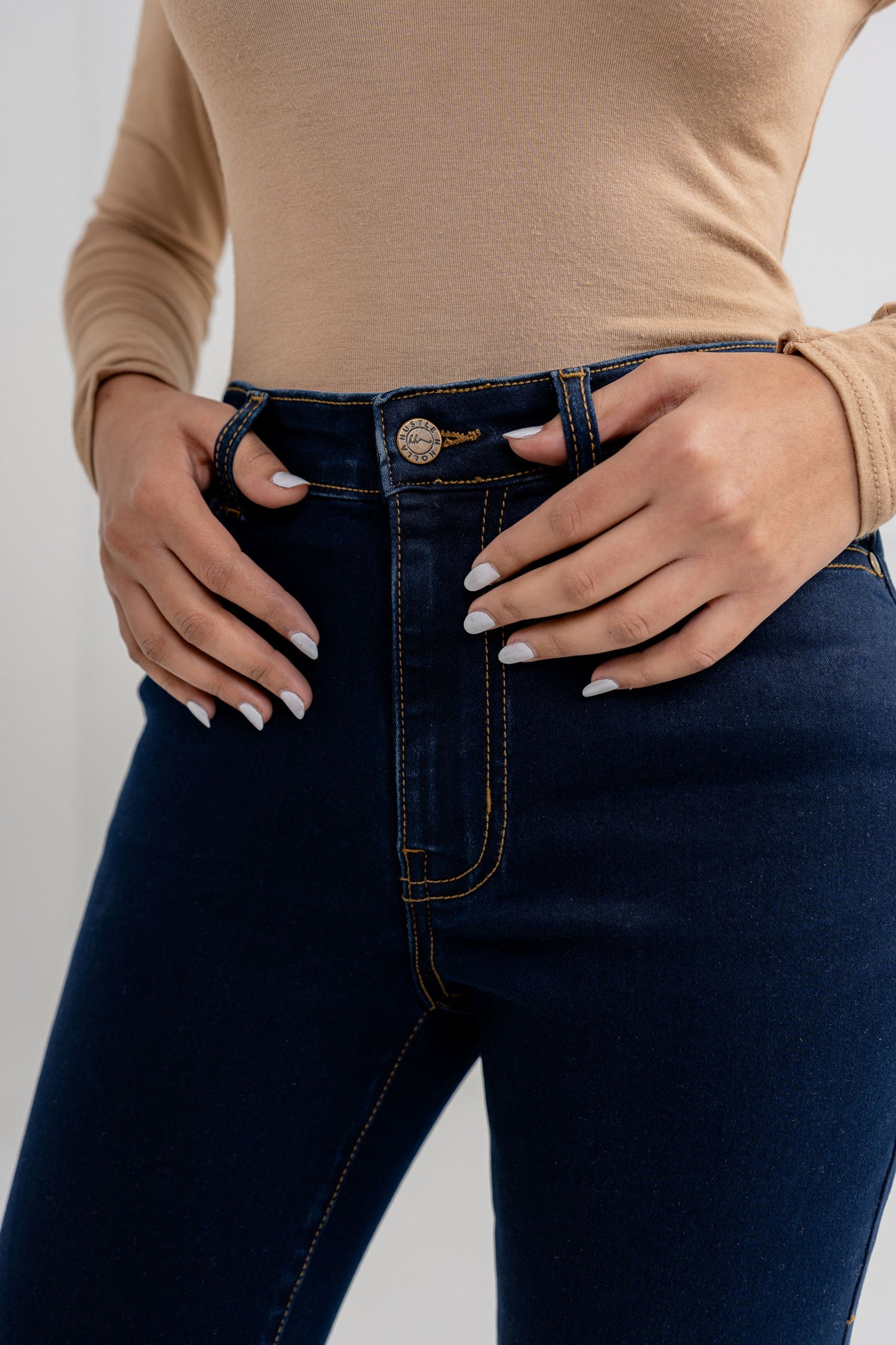 Amyra Basic Fit Jeans - Hustle N Holla