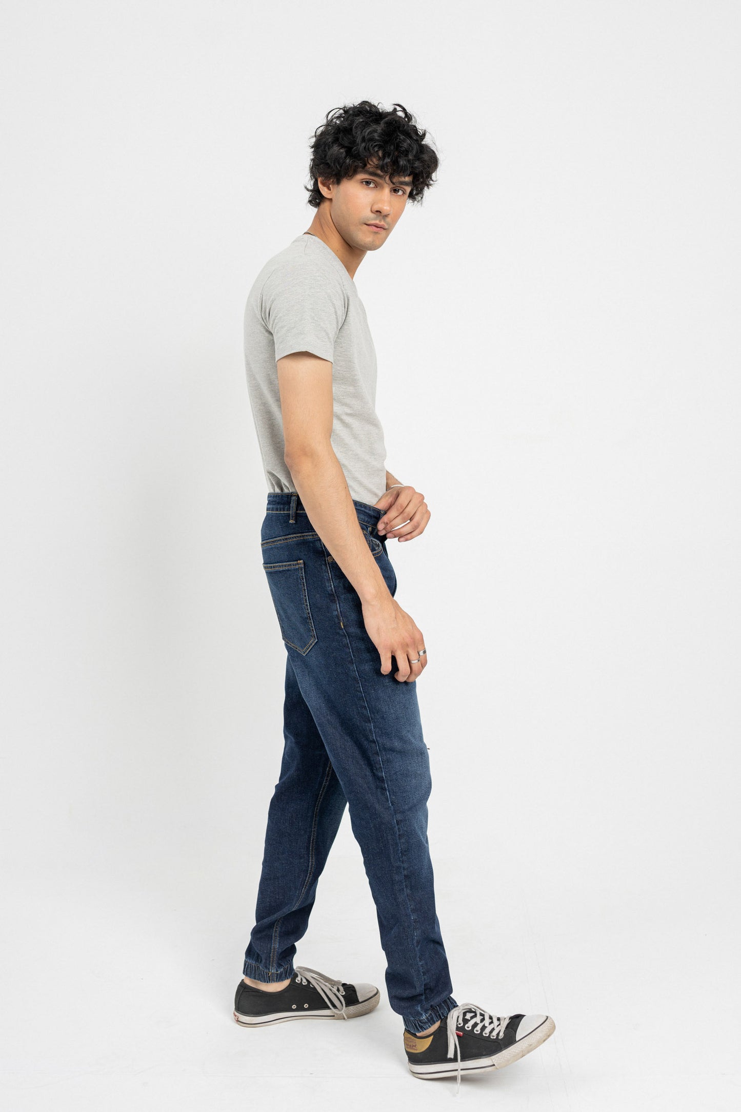 Basic Jogger Fit Jeans