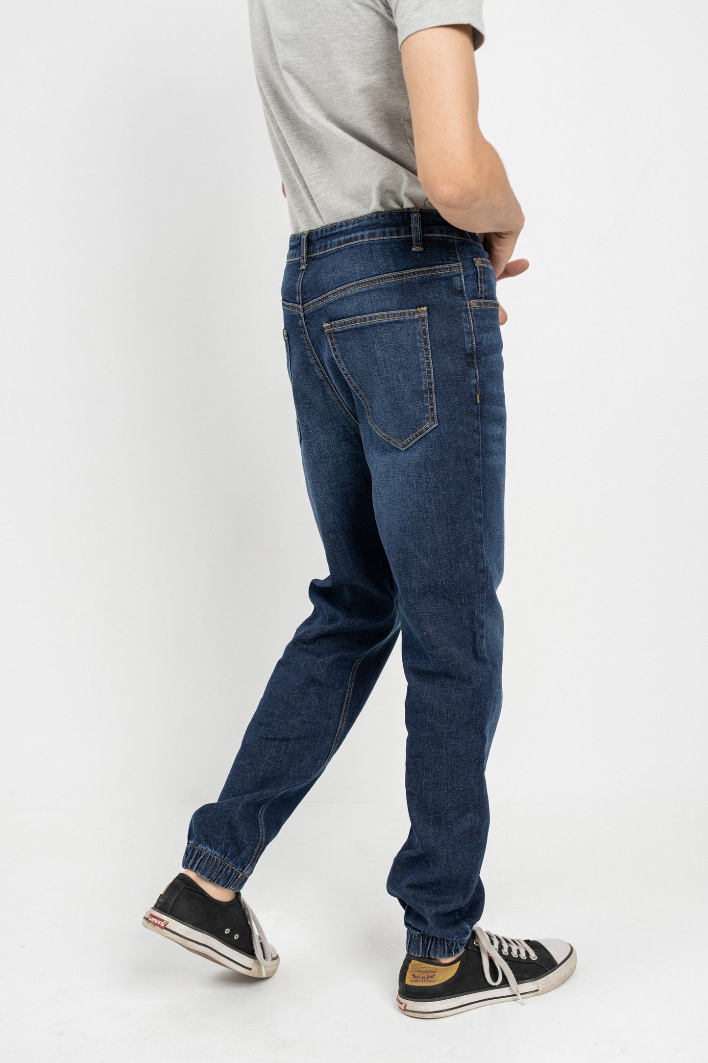 Basic Jogger Fit Jeans