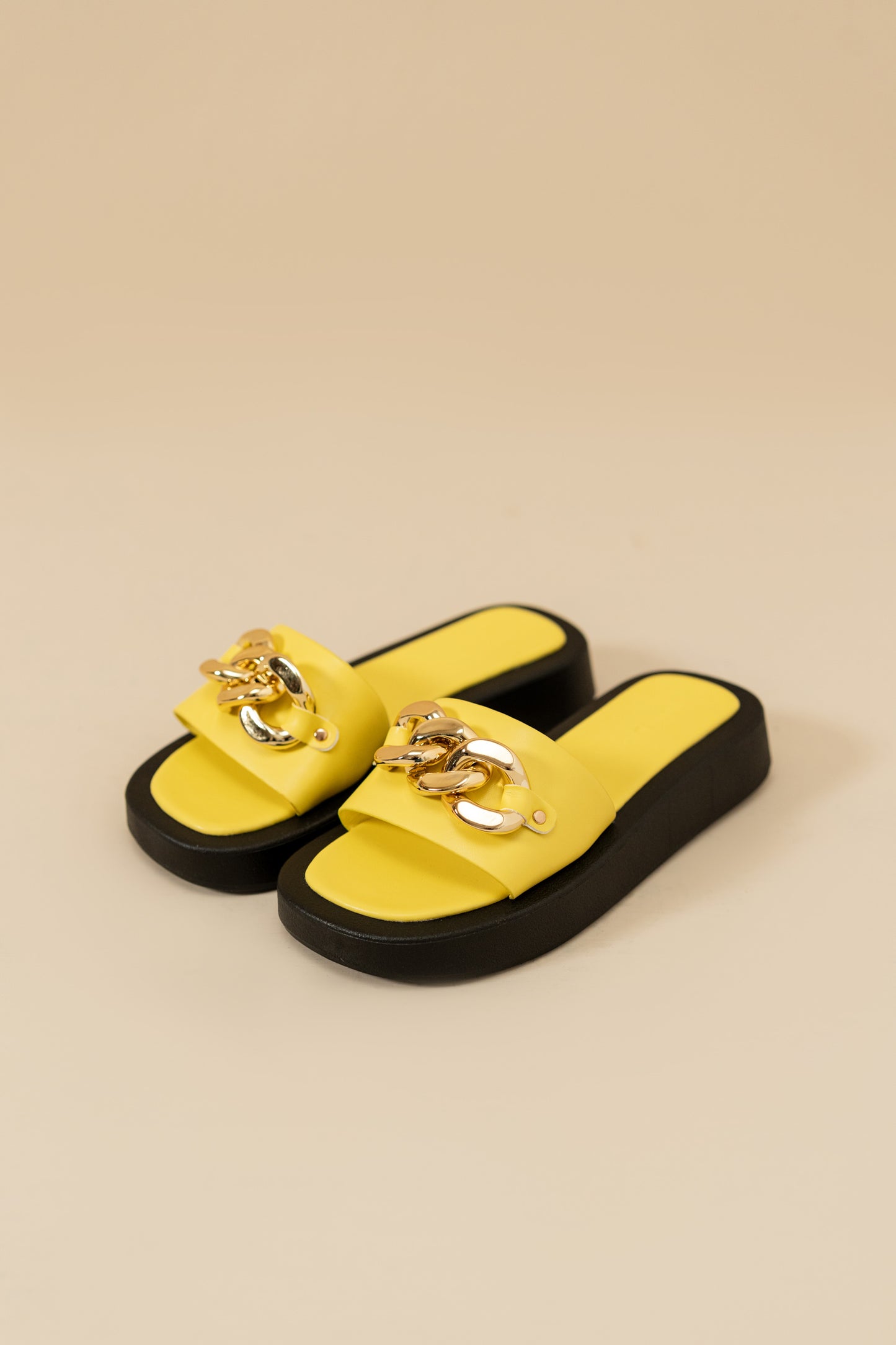 Chunky Chain Flats