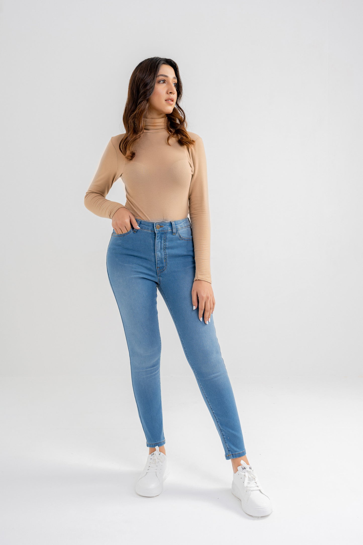 Elira Basic Fit Jeans