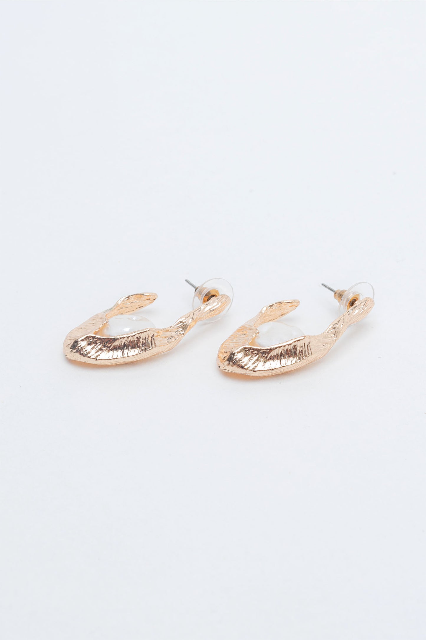 Gold Hammered Oval Hoop with Pearl Detail