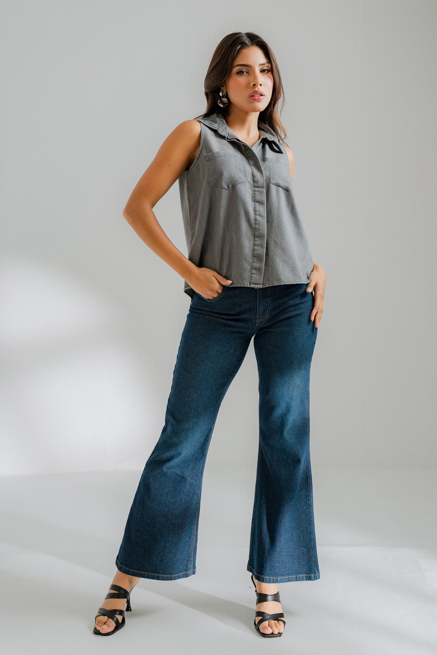 Sleeveless Button-down Chambray Shirt - Hustle N Holla