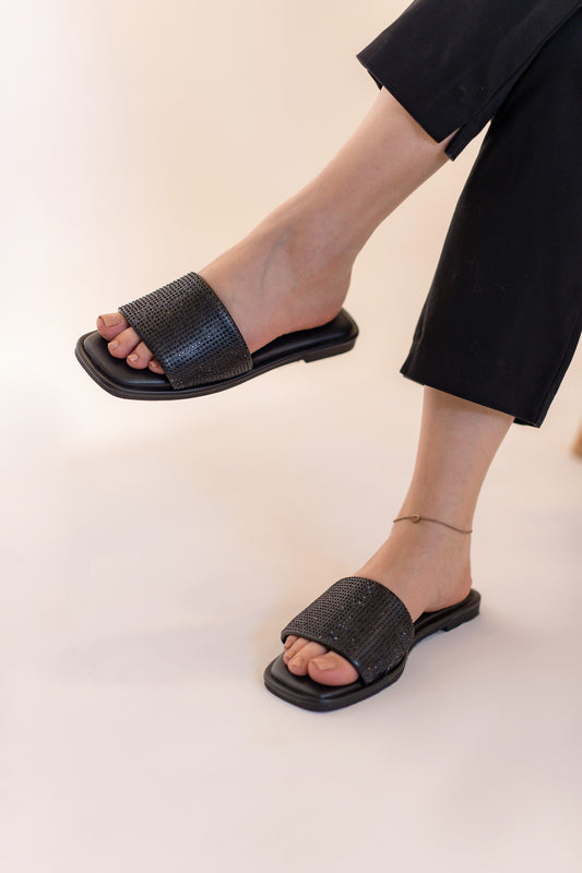 Classic Black Flat - Hustle N Holla