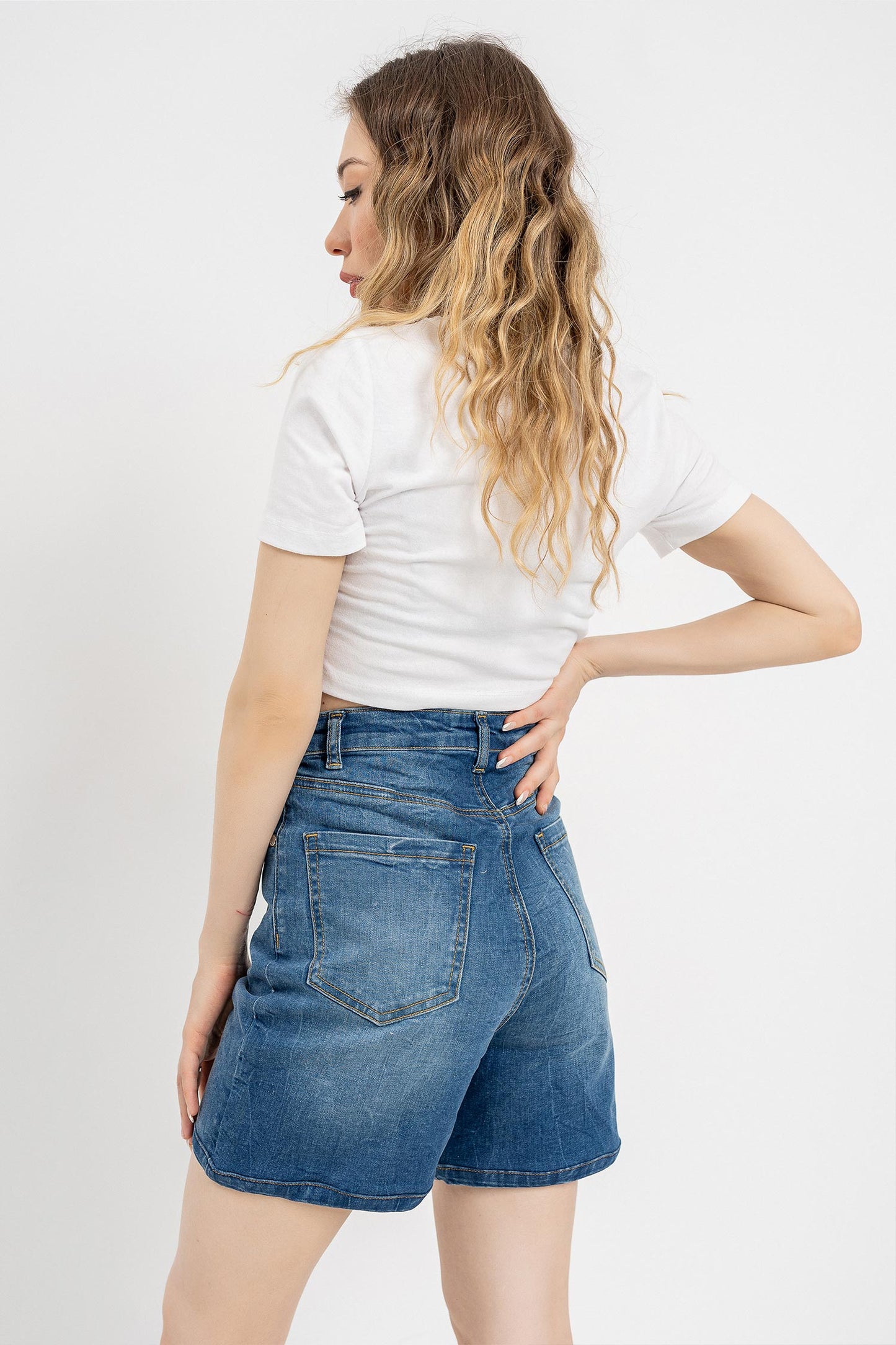 High waisted Slim-Fit Denim Shorts