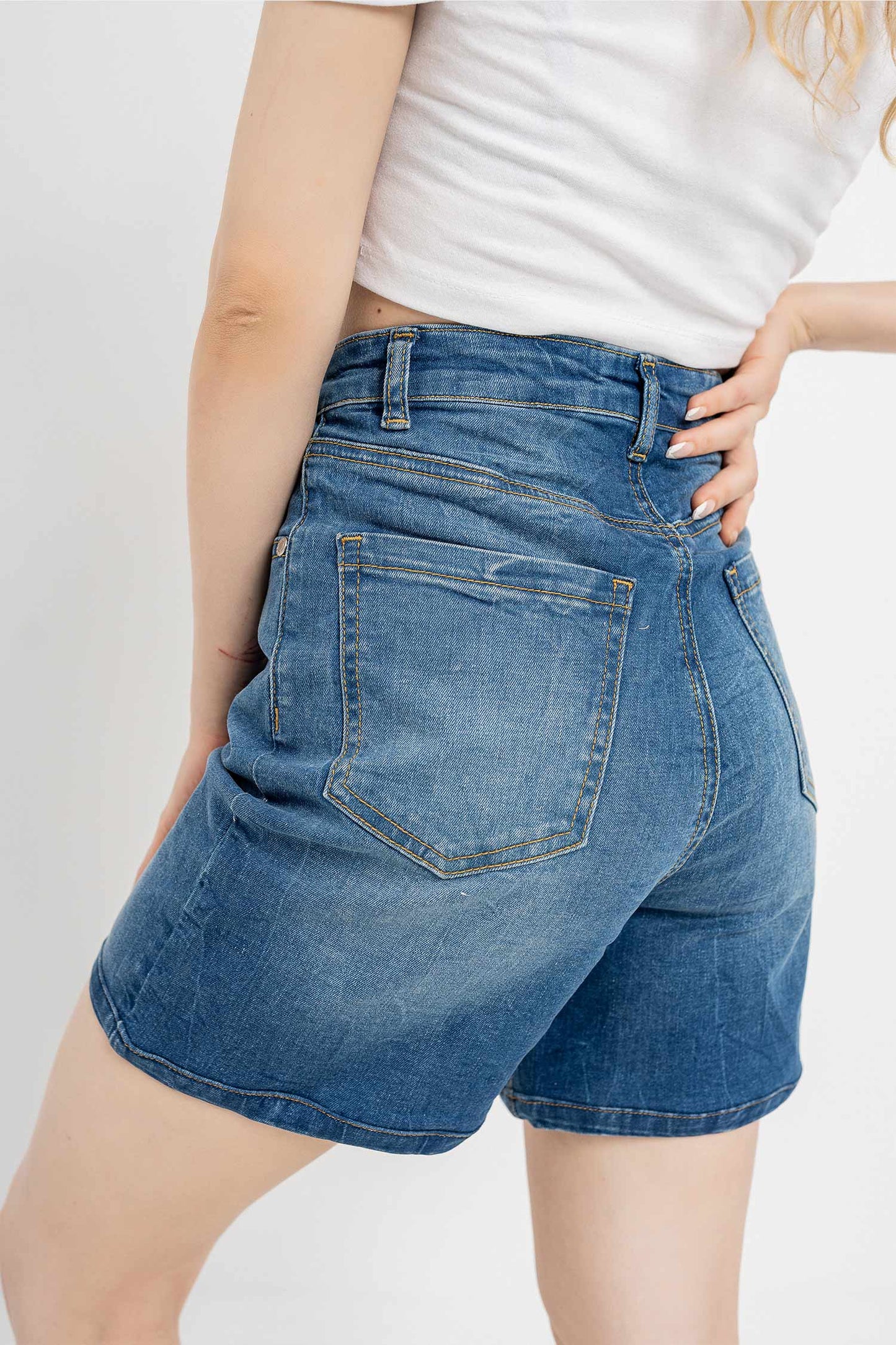 High waisted Slim-Fit Denim Shorts