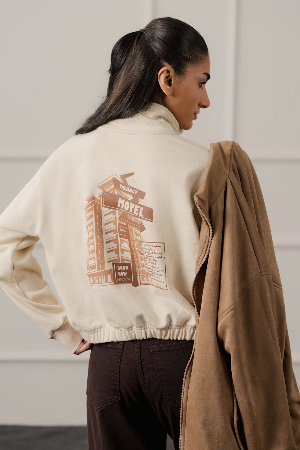 Beige Relaxed Fit Mock Neck Graphic Sweatshirt - Hustle N Holla