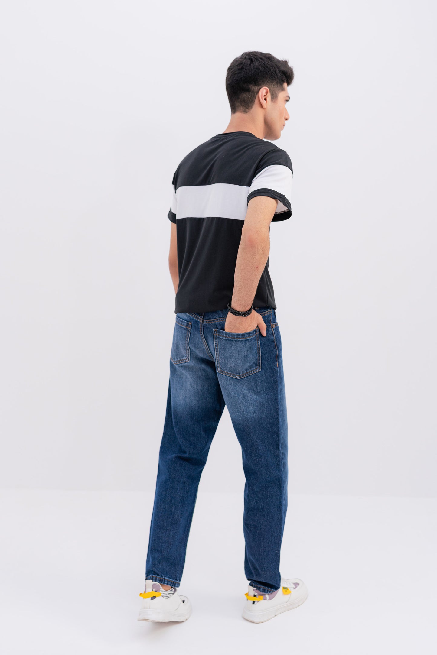 Relaxed Straight Fit Jeans