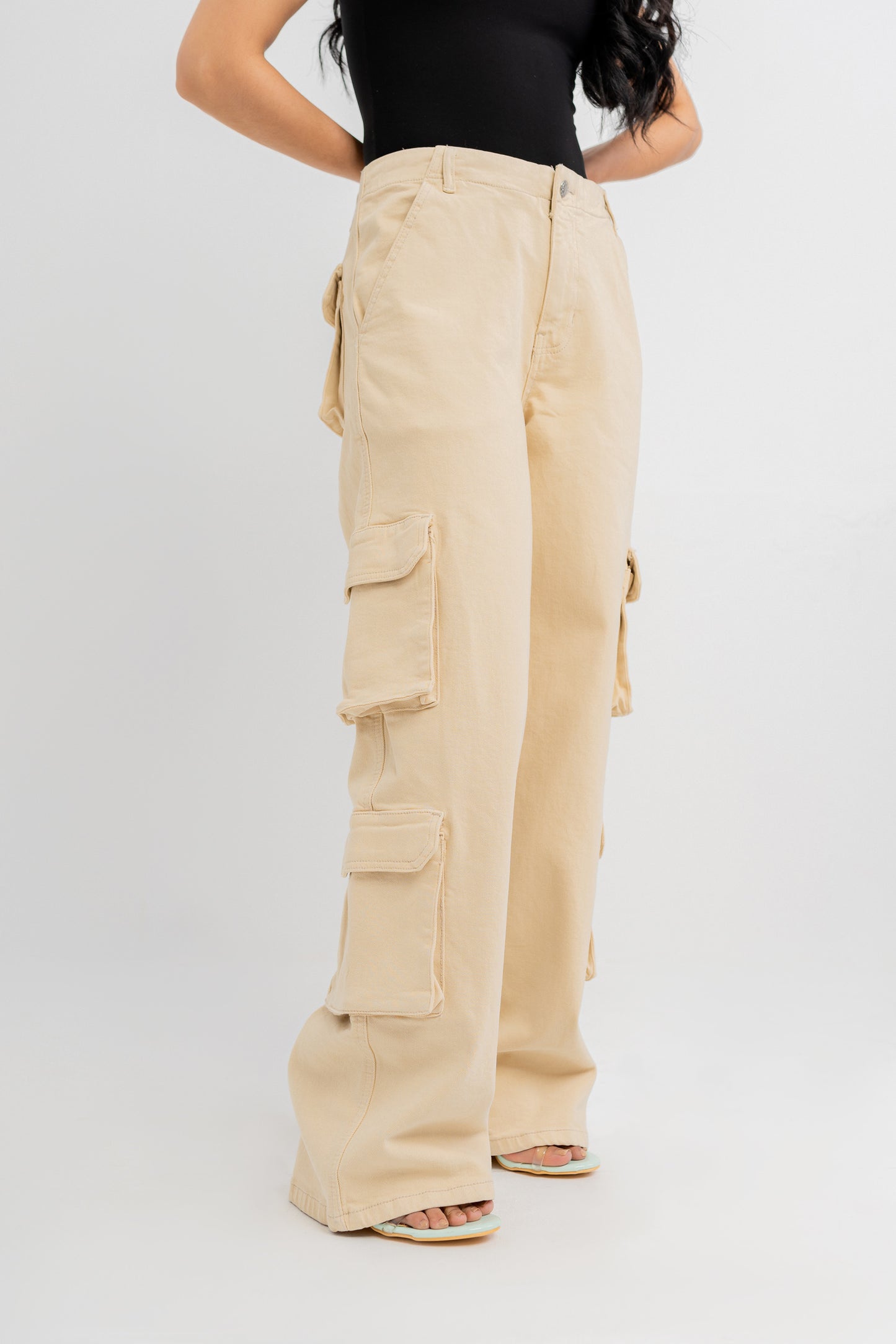 Stone Cargo Pocketed Jeans - Hustle N Holla