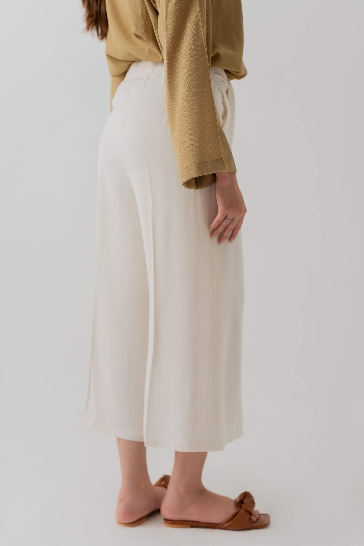 OFF White Linen Cropped Trousers - Hustle N Holla