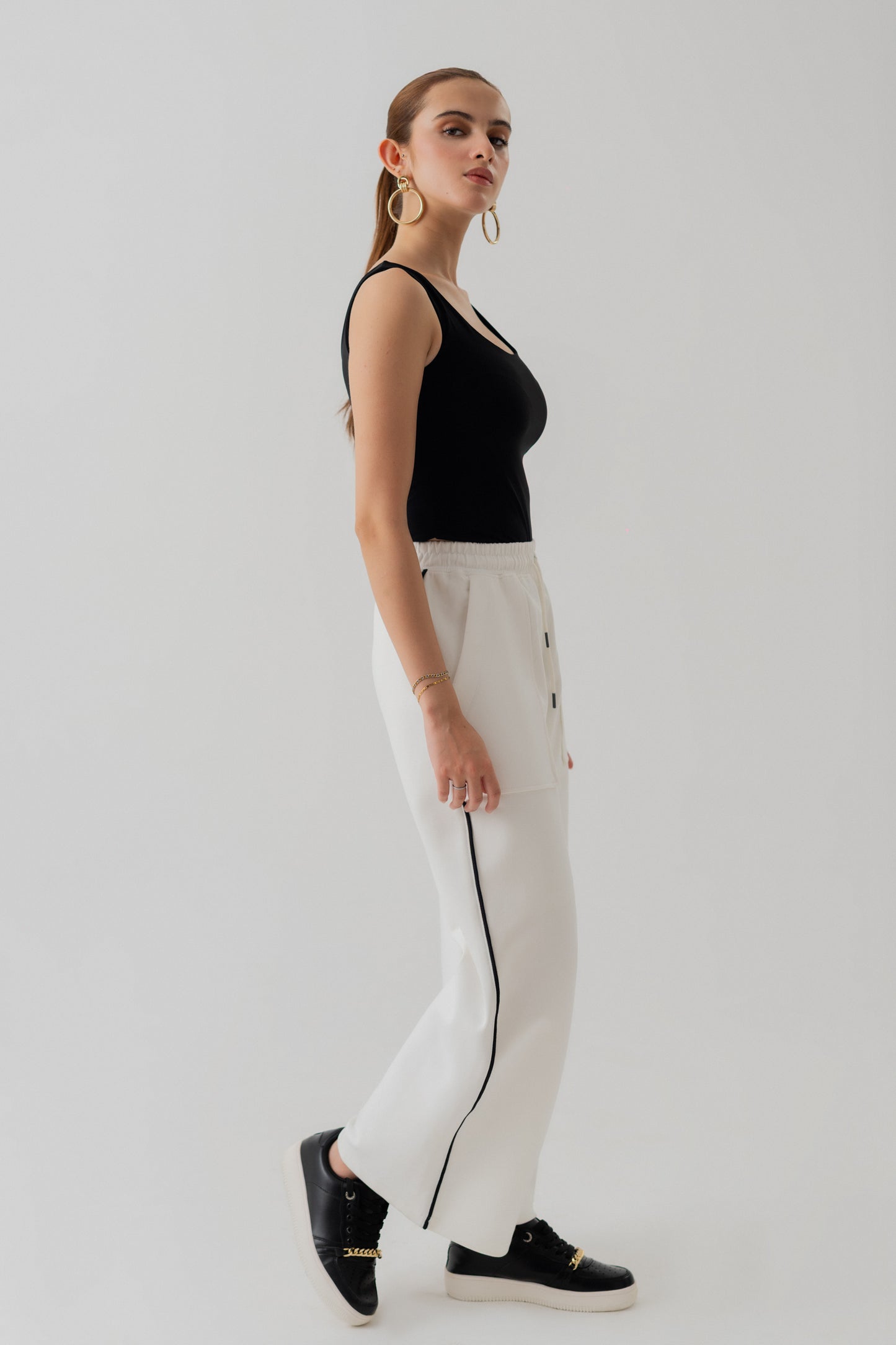 White Knitted Minor Fault Wide Leg Pants With Contrasting Piping - Hustle N Holla