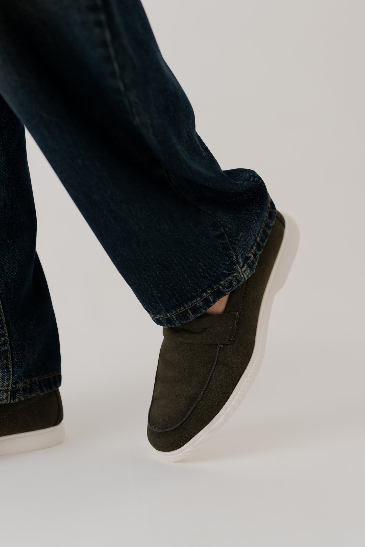 VINTAGE WASH LOOSE FIT MINOR FAULT JEANS - Hustle N Holla