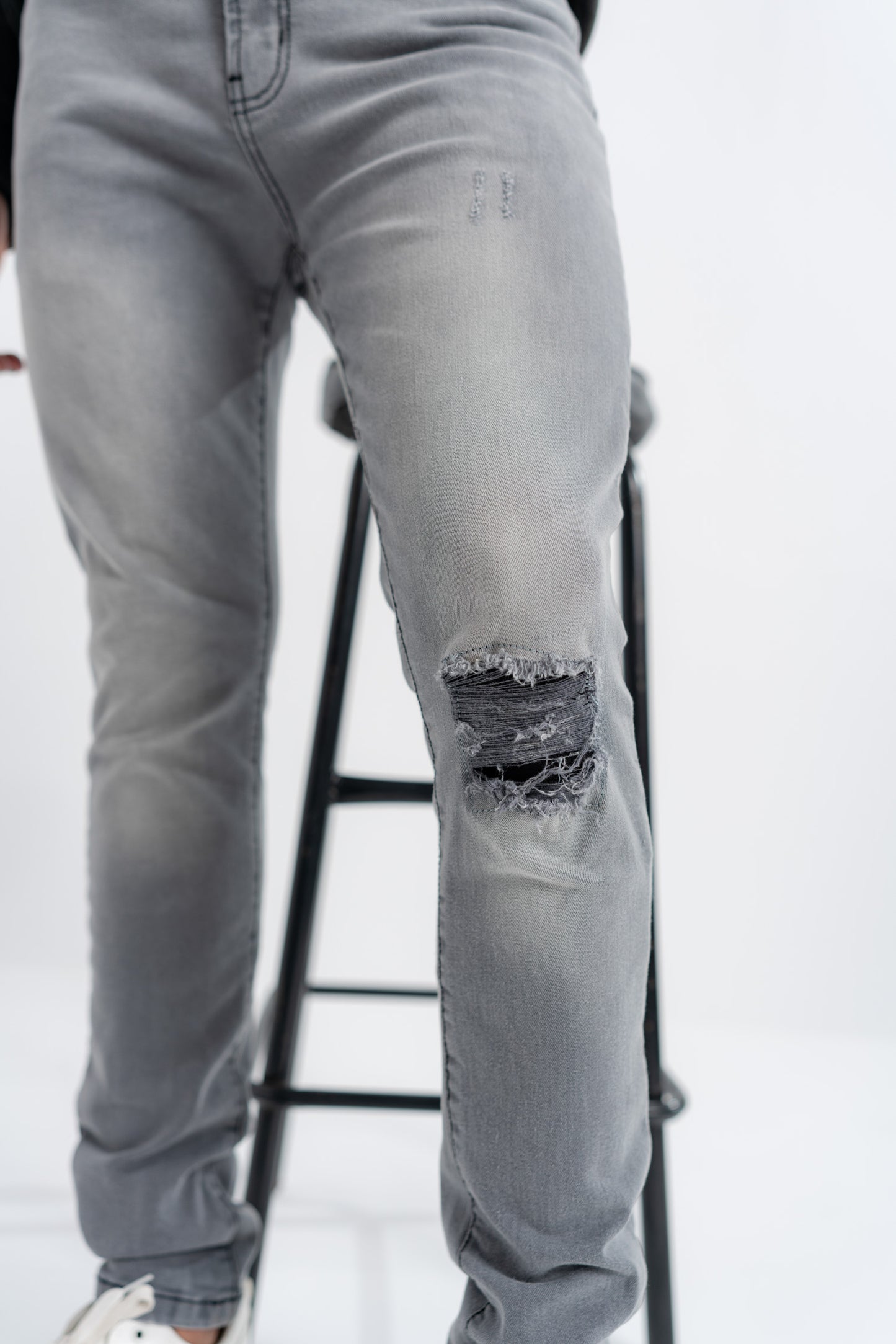 Grey Ripped Skinny Fit Jeans - Hustle N Holla