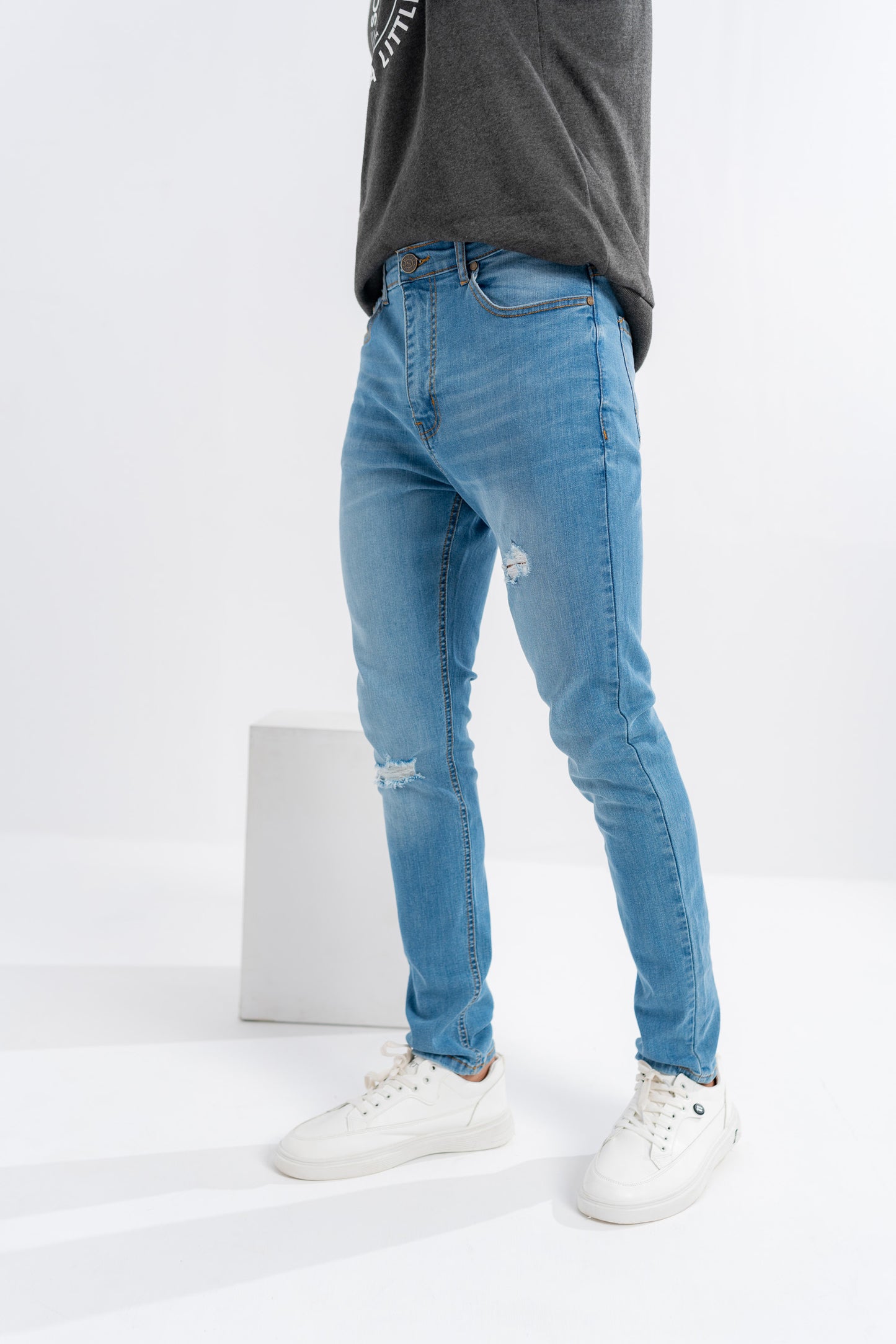 Ripped Skinny Fit Jeans - Hustle N Holla