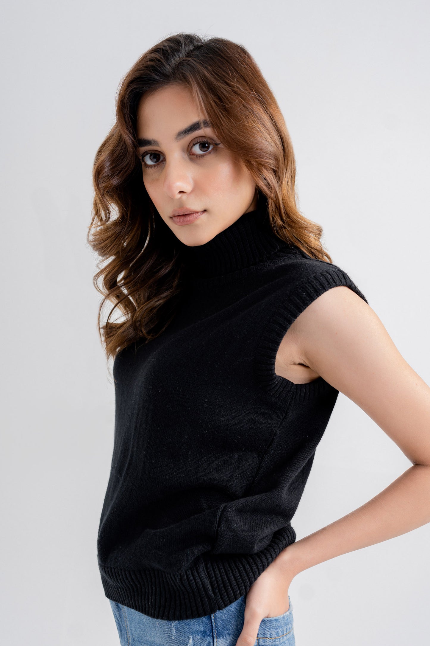 Sleeveless Black Hi-neck Sweater