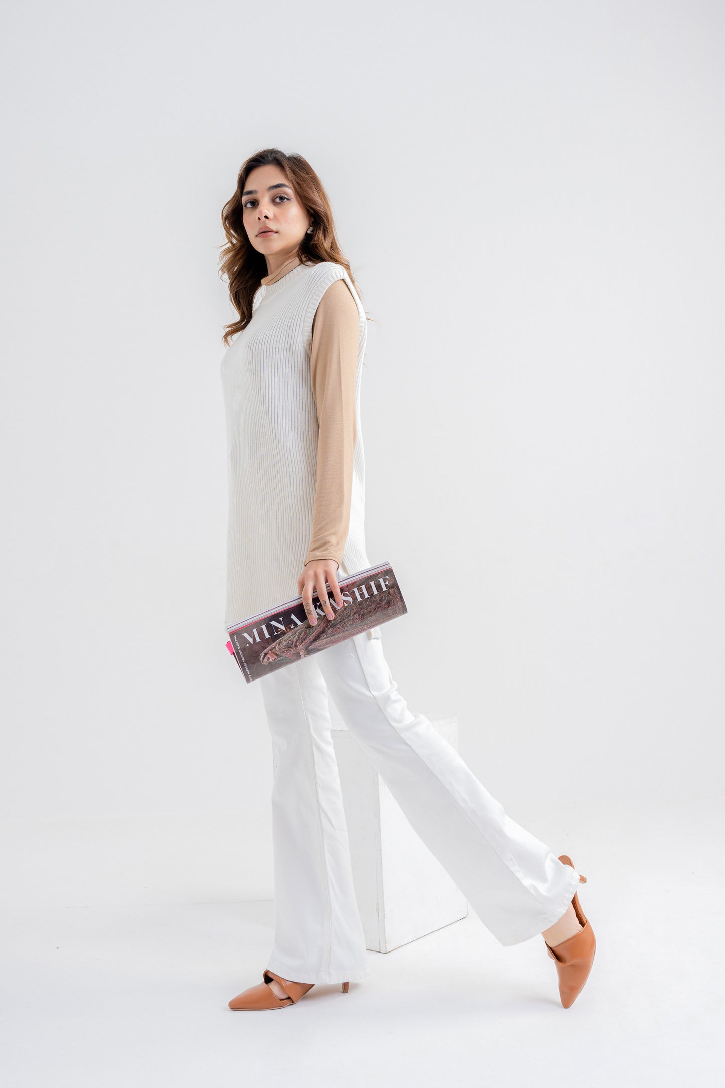 Sleeveless White Long Sweater