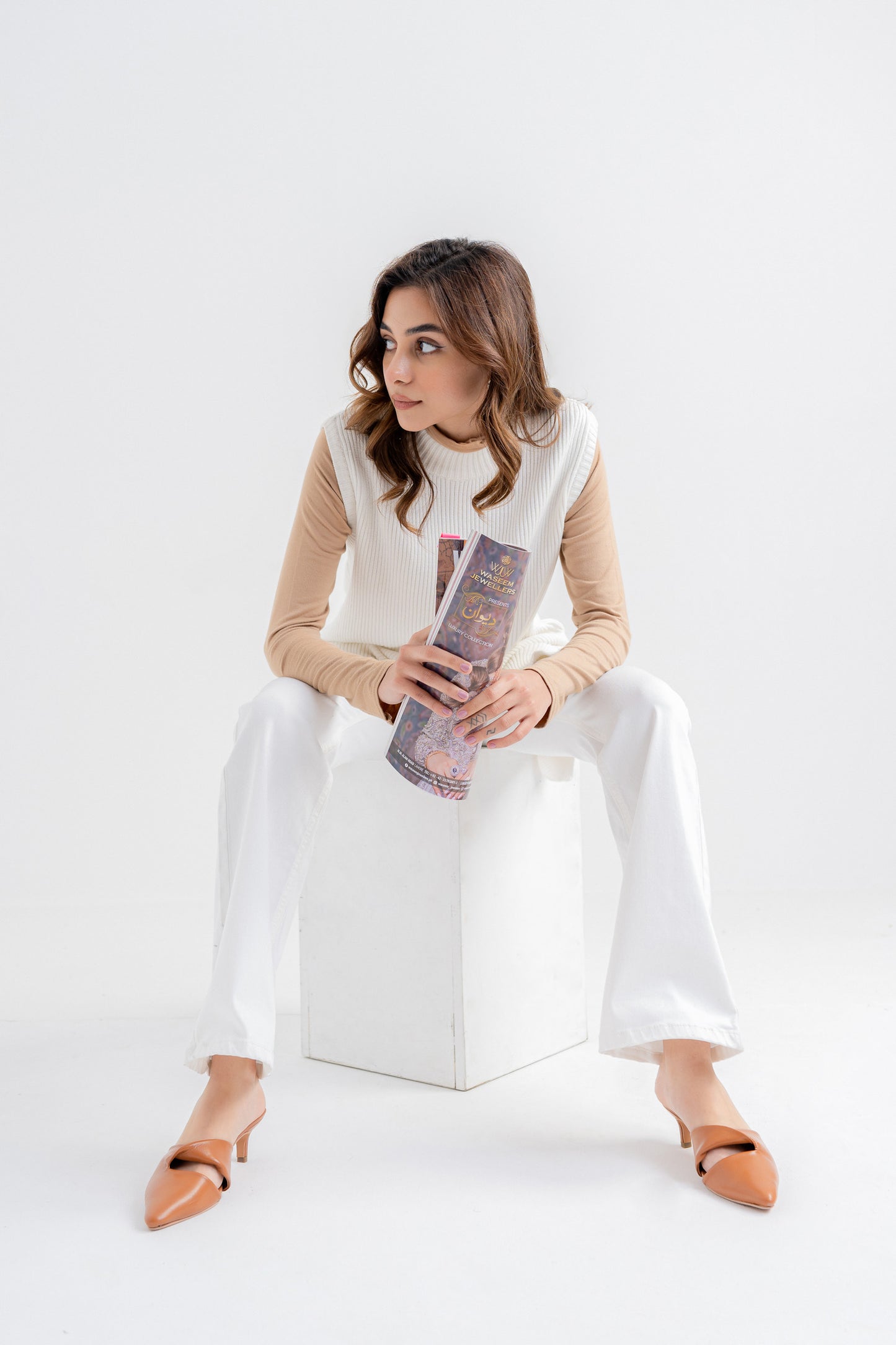 Sleeveless White Long Sweater