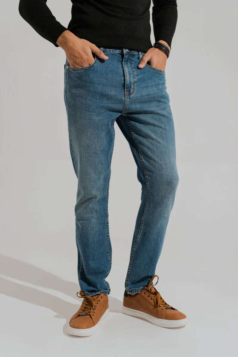 Men’s Slim Straight Jeans Pakistan Trend Guide