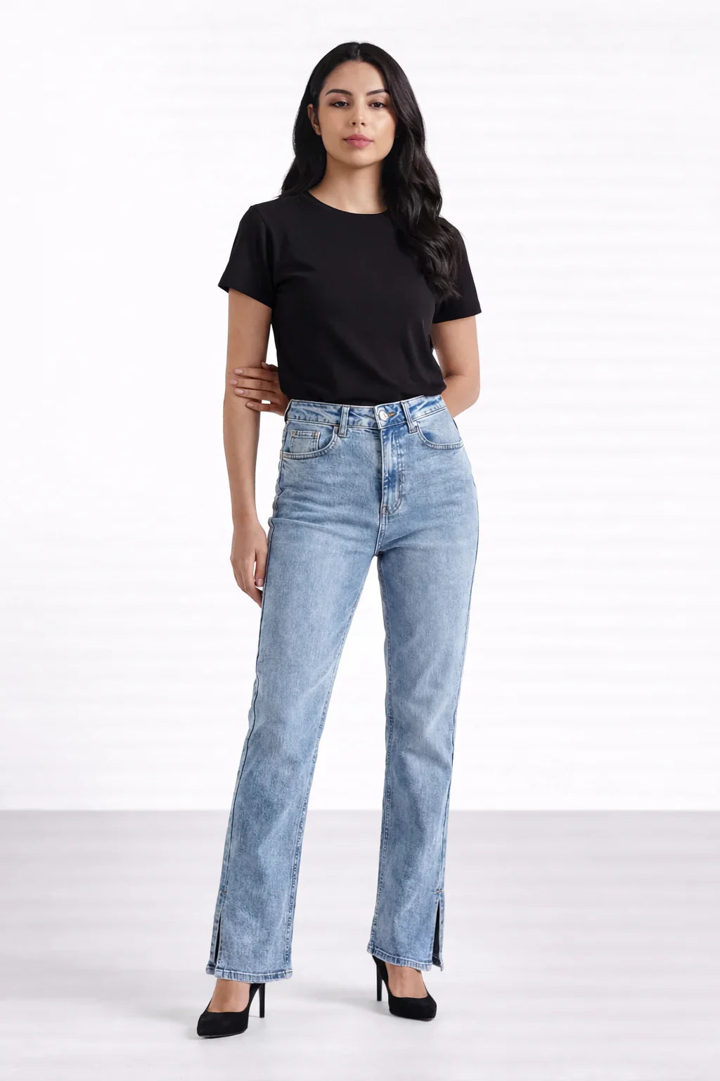 Old Navy Maternity Jeans in Pakistan | Comfort & Style Guide