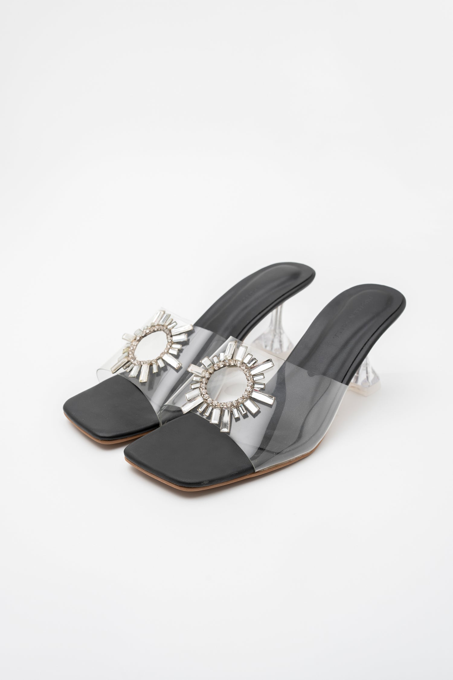 Women's Block Heel Sandals | VANESSA | Buy Shoes Online in Pakistan –  Elegancia