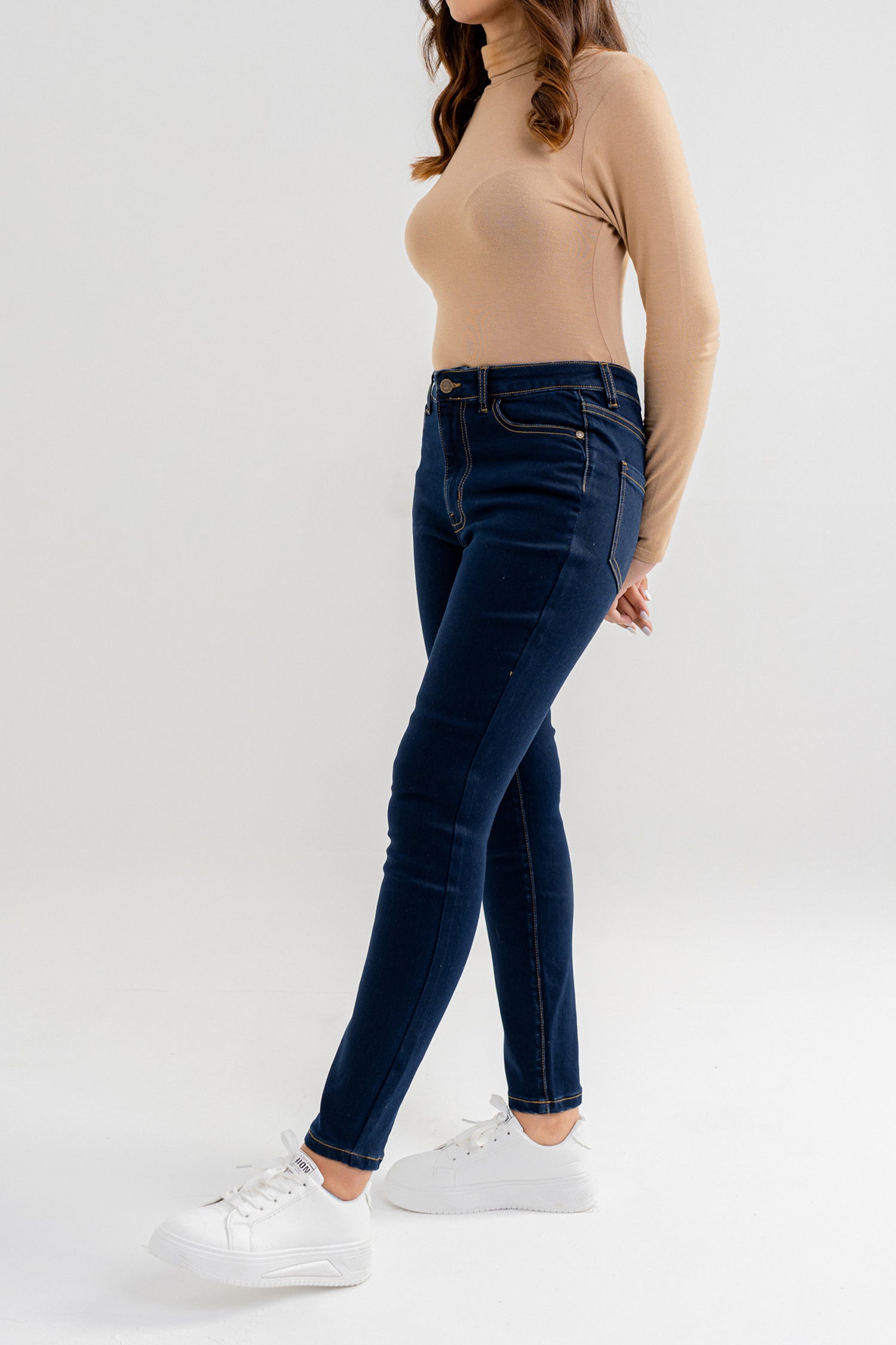 Amyra Basic Fit Jeans - Hustle N Holla