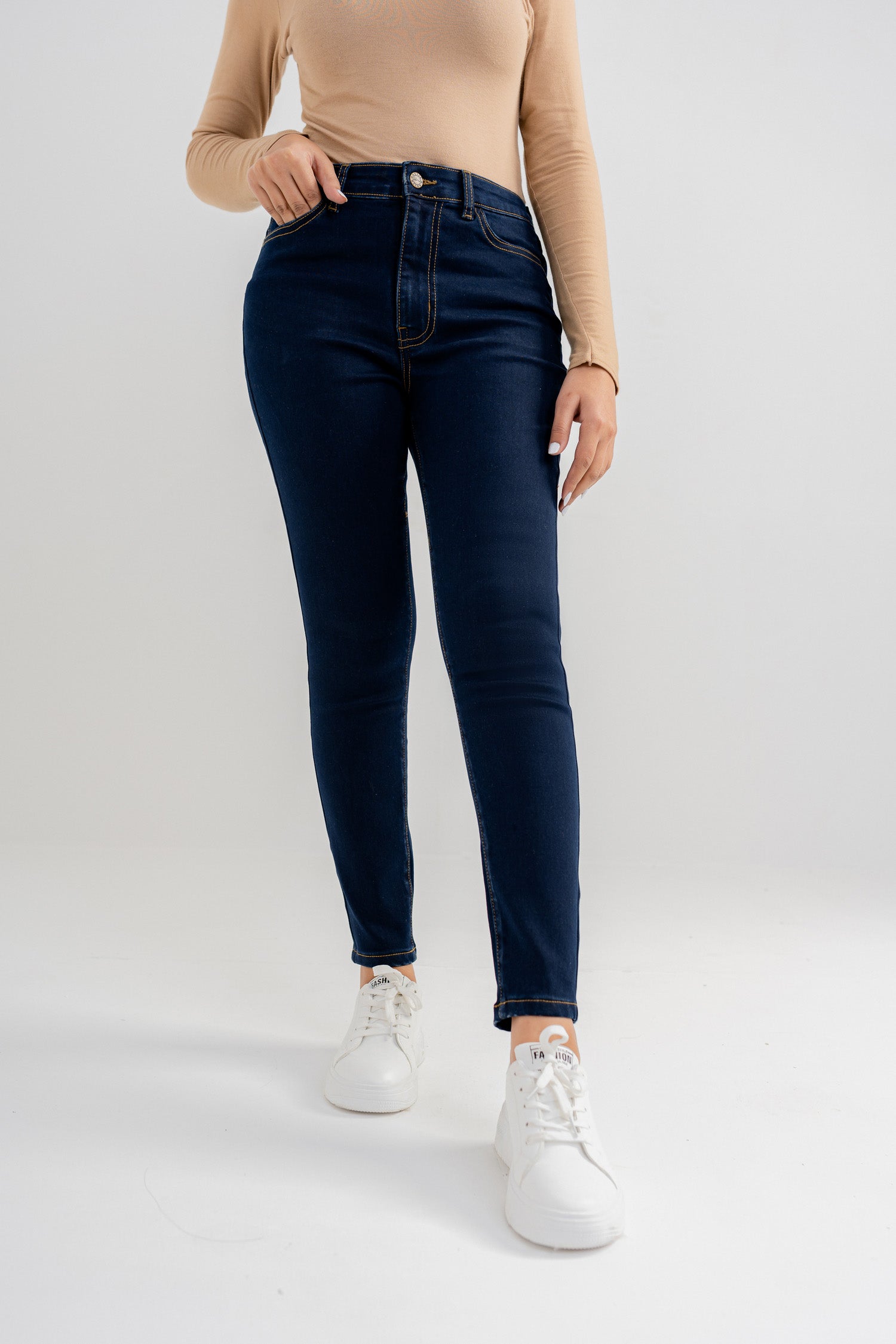 Amyra Basic Fit Jeans - Hustle N Holla