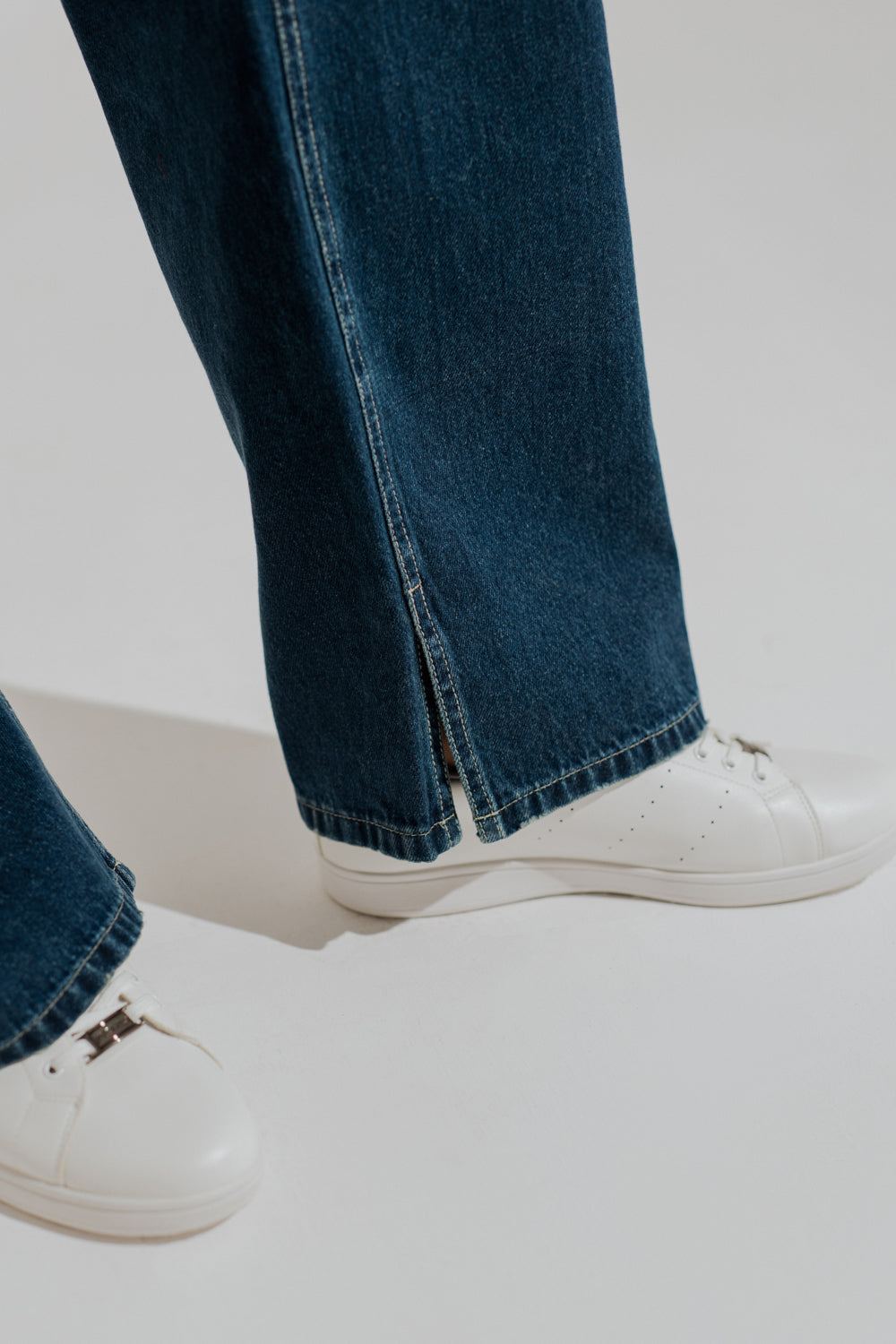 Blue Mid Washed Baggy Fit Jeans - Hustle N Holla