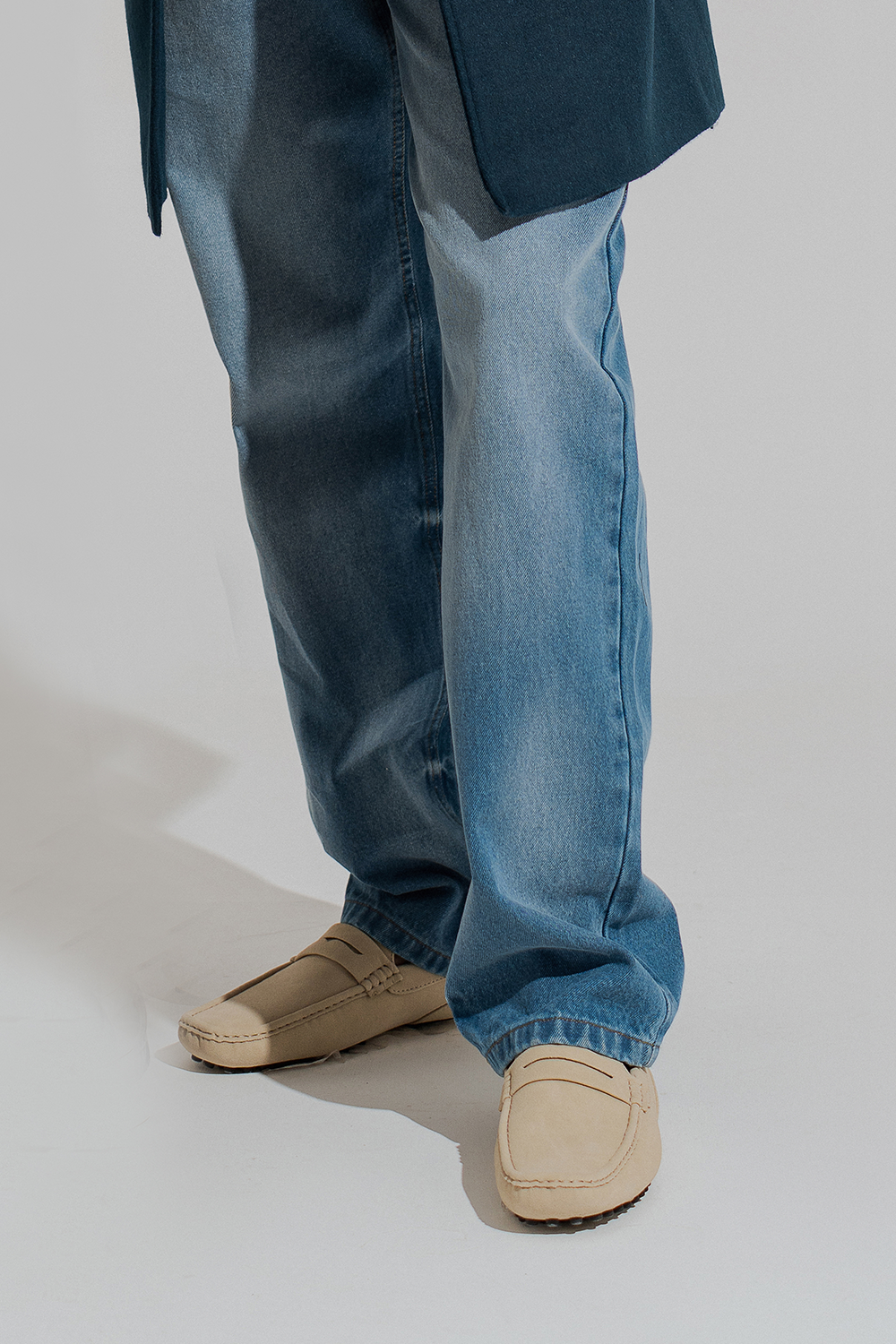 Blue Mid Washed Relaxed Fit Denim Jeans - Hustle N Holla