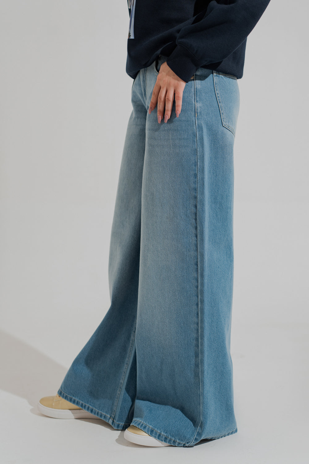 Blue Light Washed Wide Leg Denim Jeans - Hustle N Holla