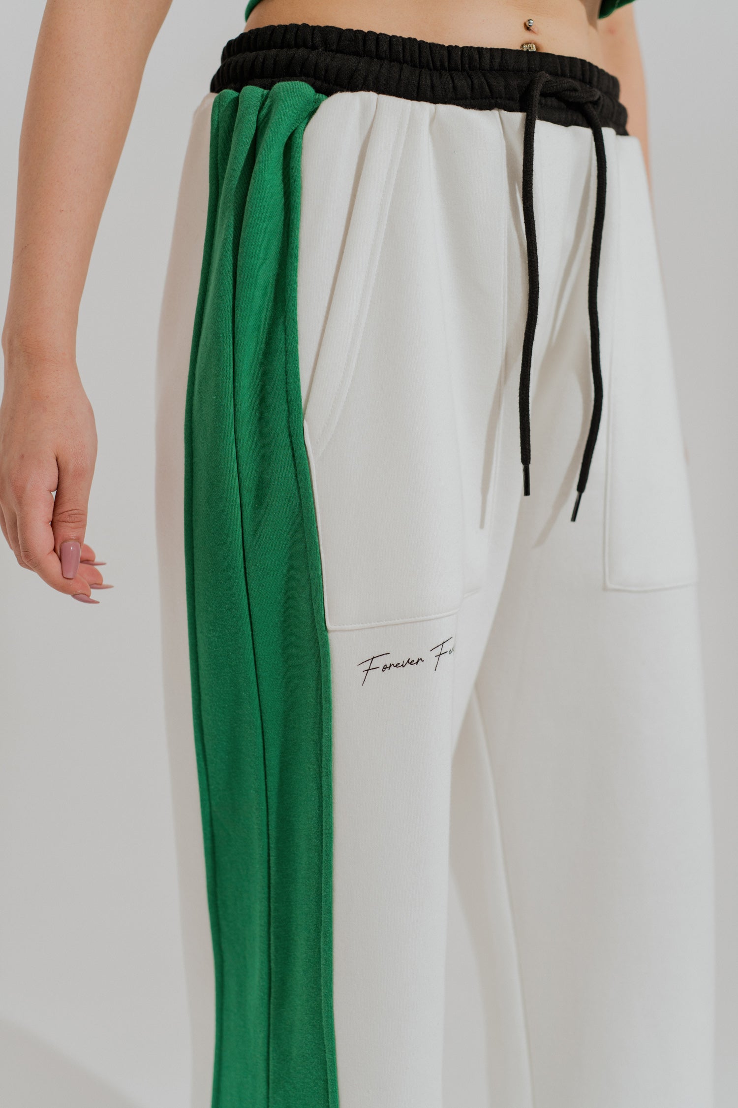 Off White Wide-Leg Contrast Panel Trousers - Hustle N Holla