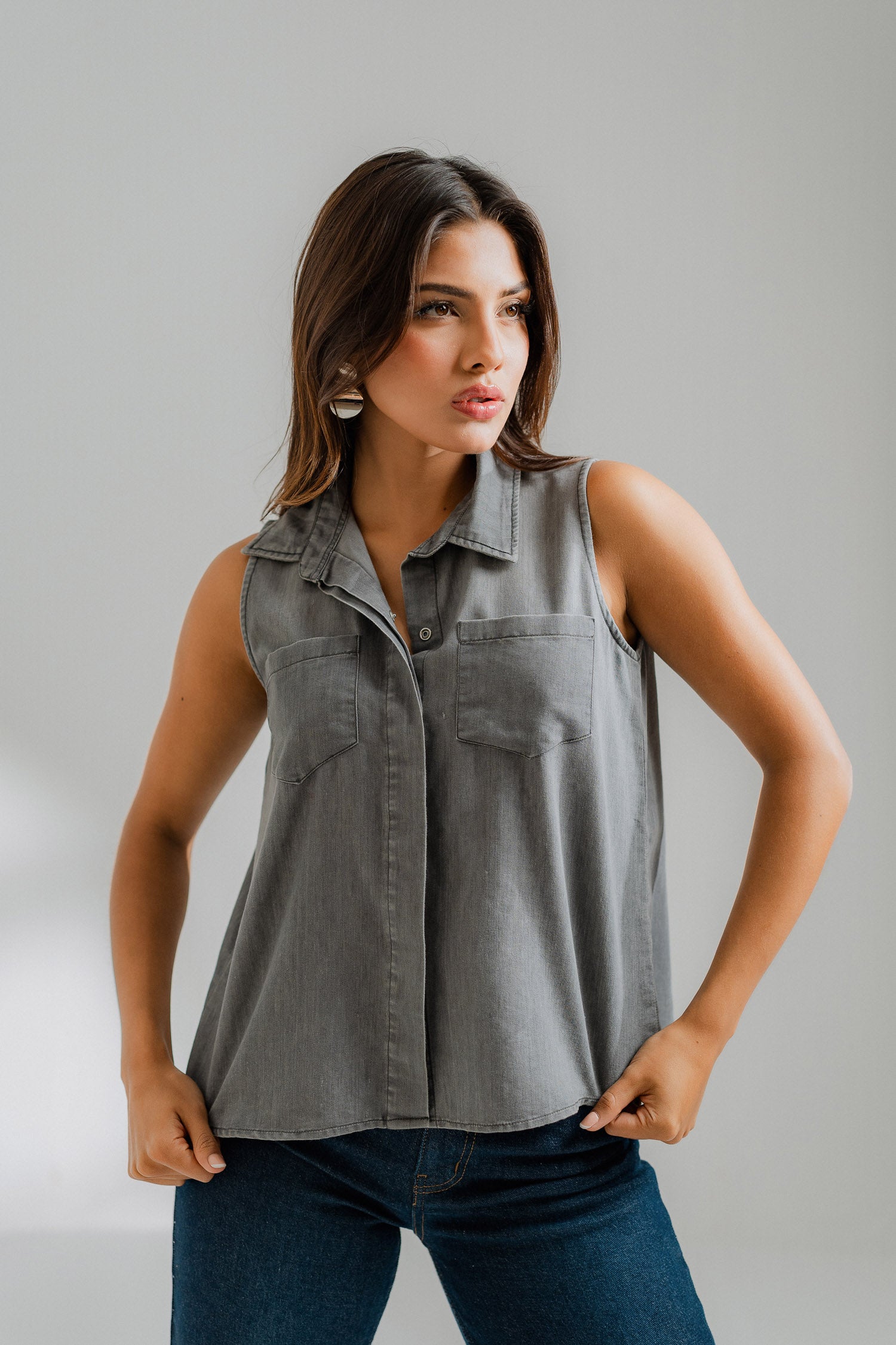 Sleeveless Button-down Chambray Shirt