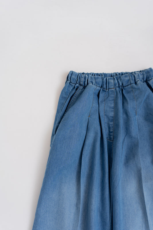 LIGHT WASH CHAMBRAY WIDE LEG DARTED TROUSERS - Hustle N Holla