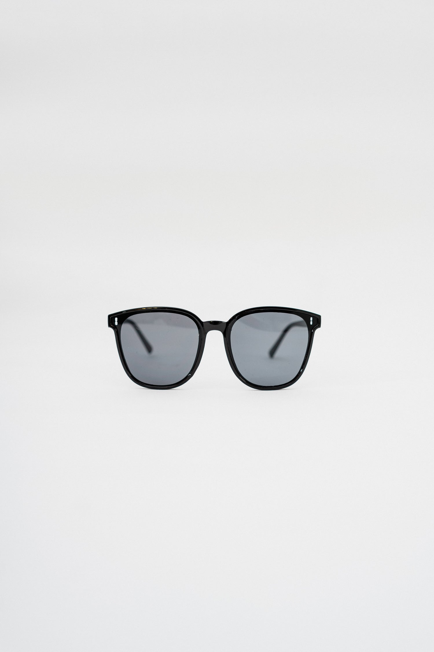 Grey Round Frame Sunglasses