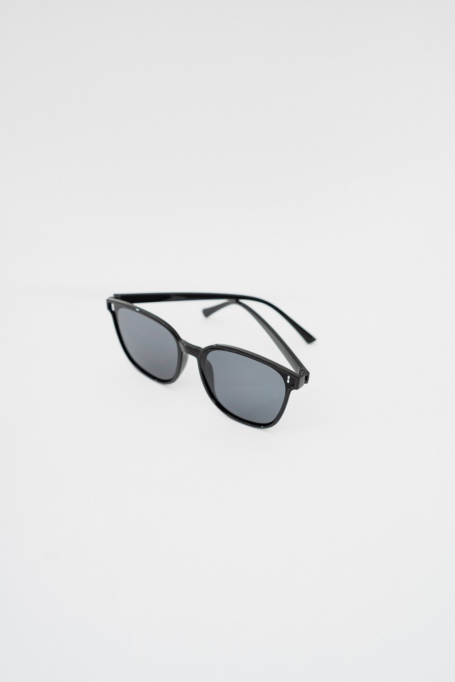 Grey Round Frame Sunglasses - Hustle N Holla