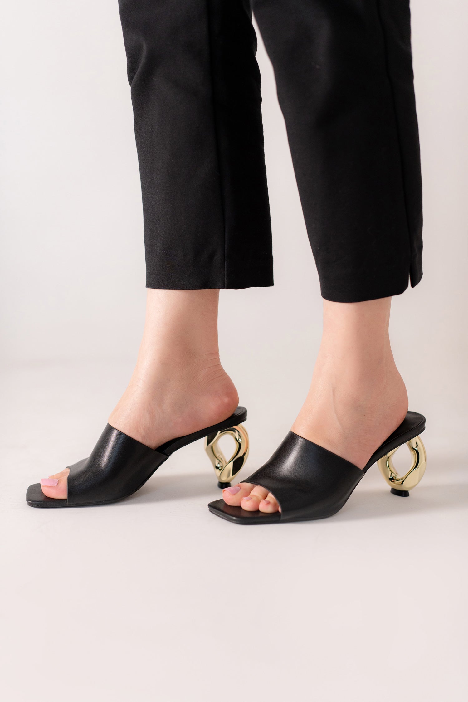 Black Heels with Golden Ring Detail - Hustle N Holla