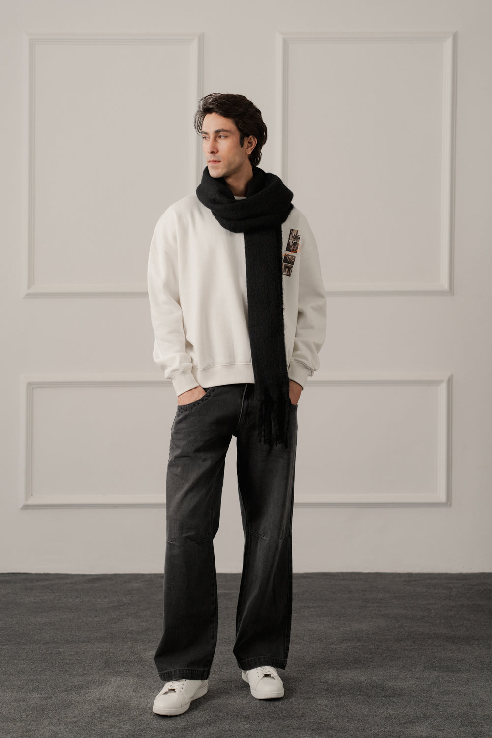 White Relaxed Fit Graphic Sweatshirt - Hustle N Holla