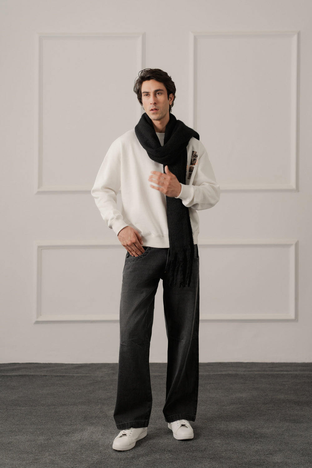 White Relaxed Fit Graphic Sweatshirt - Hustle N Holla