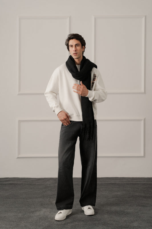 White Relaxed Fit Graphic Sweatshirt - Hustle N Holla