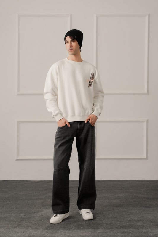 White Relaxed Fit Graphic Sweatshirt - Hustle N Holla