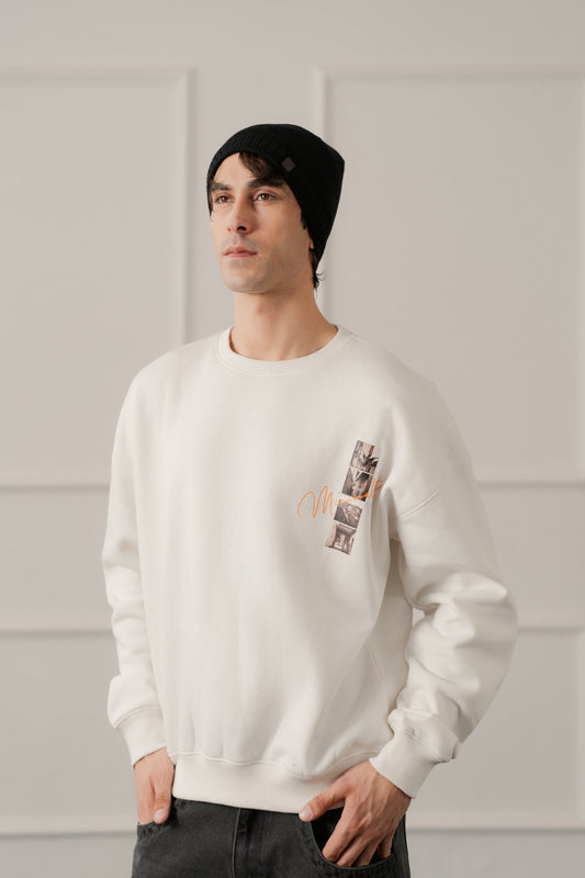 White Relaxed Fit Graphic Sweatshirt - Hustle N Holla