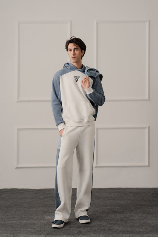 White Relaxed Fit Graphic Pull Over Hoodie - Hustle N Holla