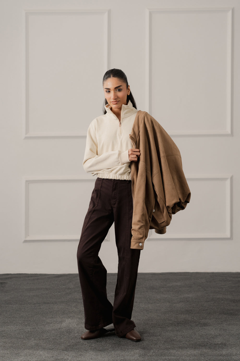 Beige Relaxed Fit Mock Neck Graphic Sweatshirt - Hustle N Holla