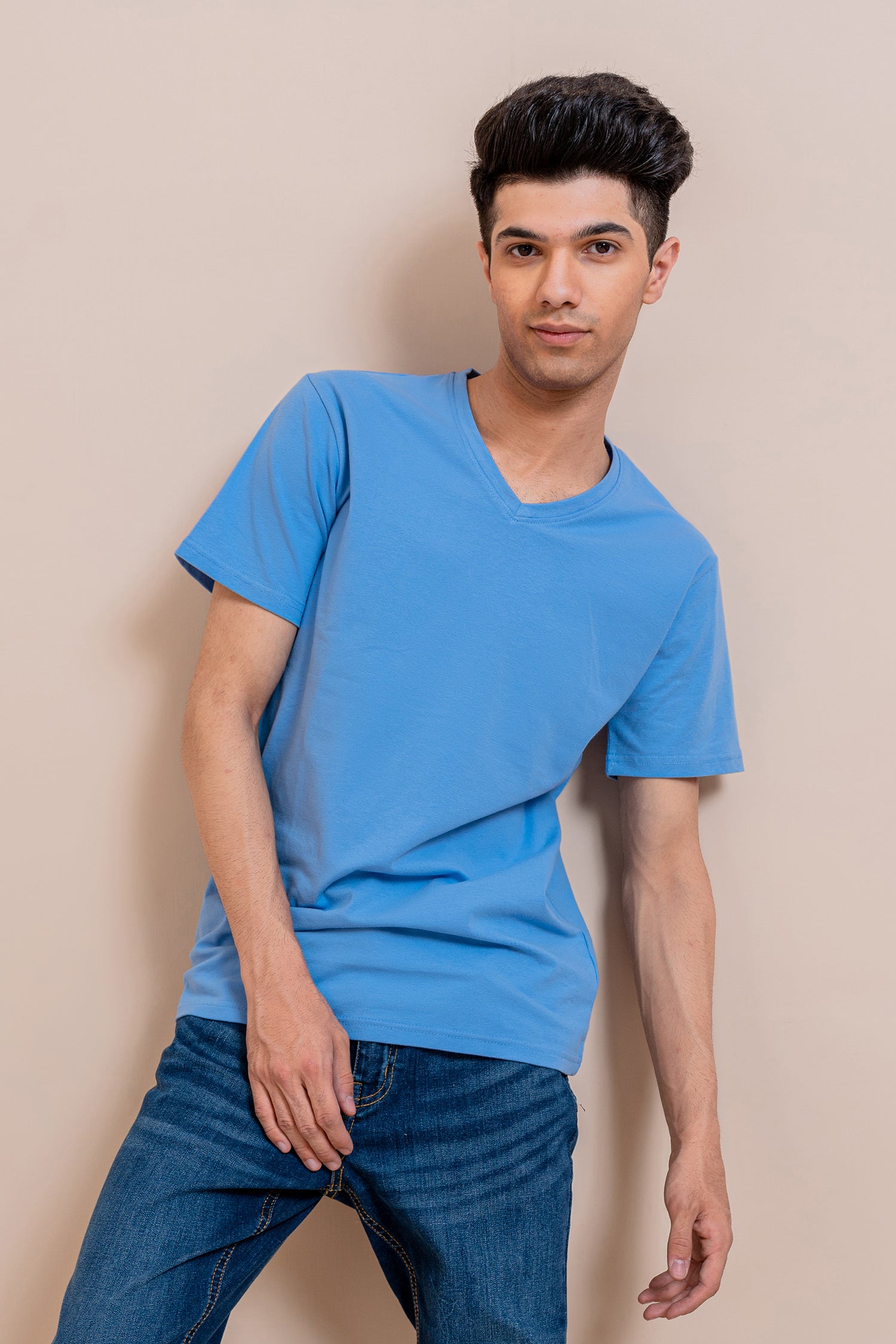 Royal Blue V-Neck  Fit T-shirt - Hustle N Holla
