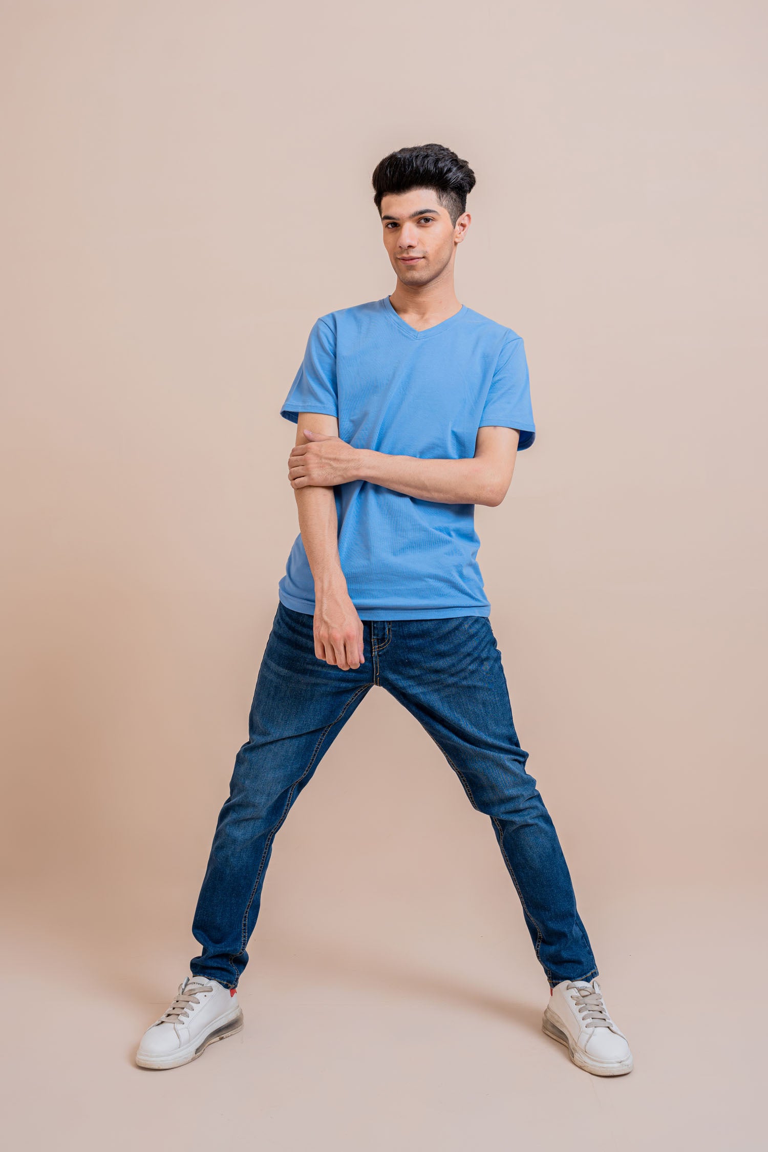 Royal Blue V-Neck  Fit T-shirt - Hustle N Holla