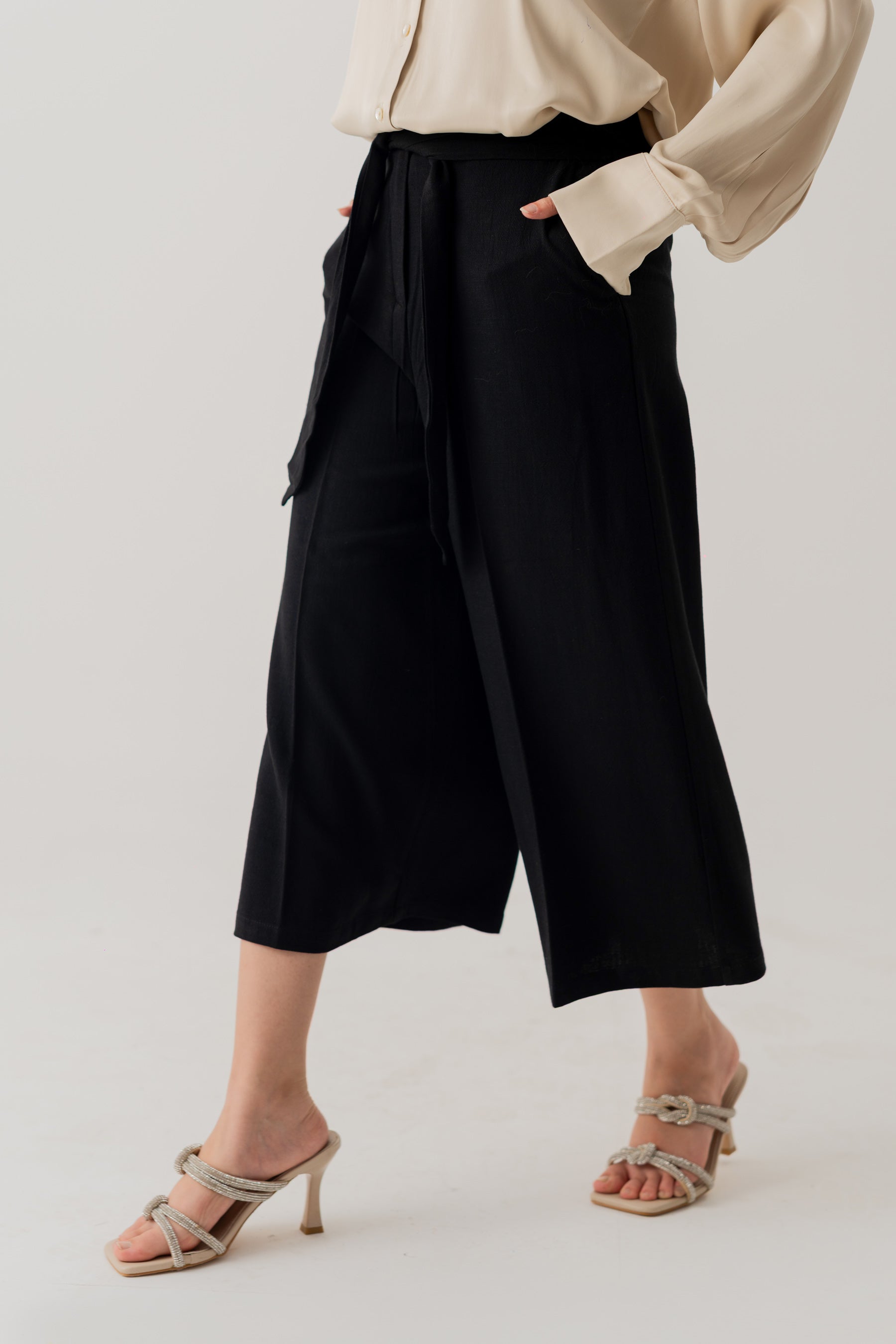 BLACK LINEN WIDE LEG TROUSERS