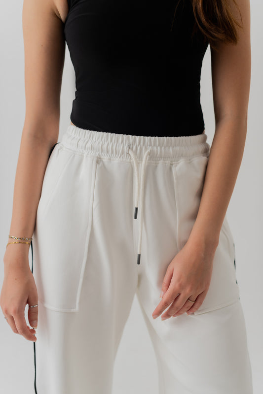 WHITE KNITTED WIDE LEG PANTS WITH CONTRASTING PIPING - Hustle N Holla