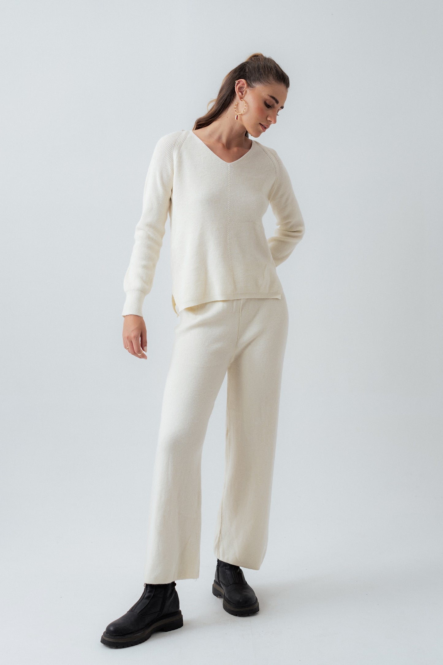 Relaxed Fit Off White Wool Sweater - Hustle N Holla