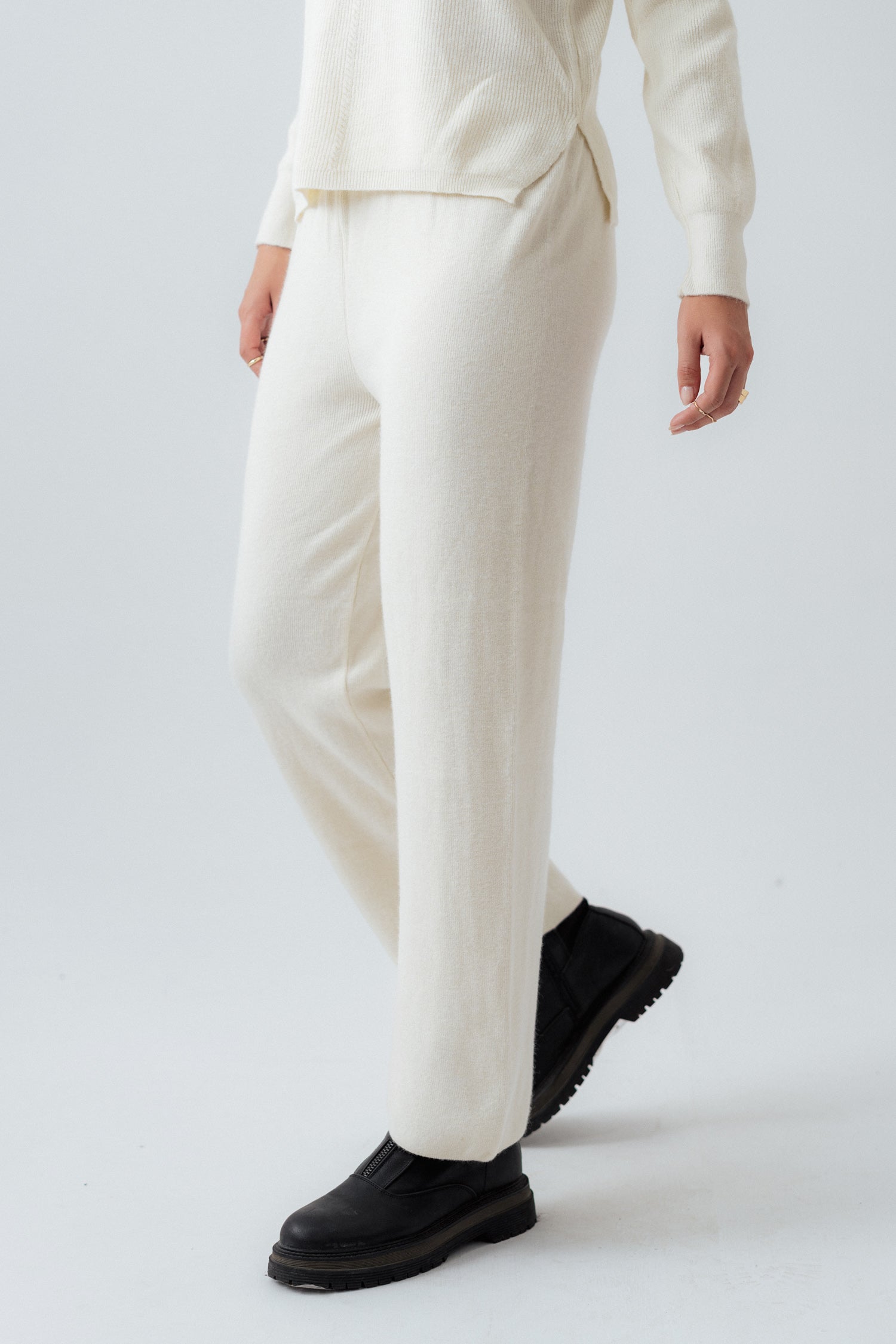 Relaxed Fit Off White Wool Trousers - Hustle N Holla