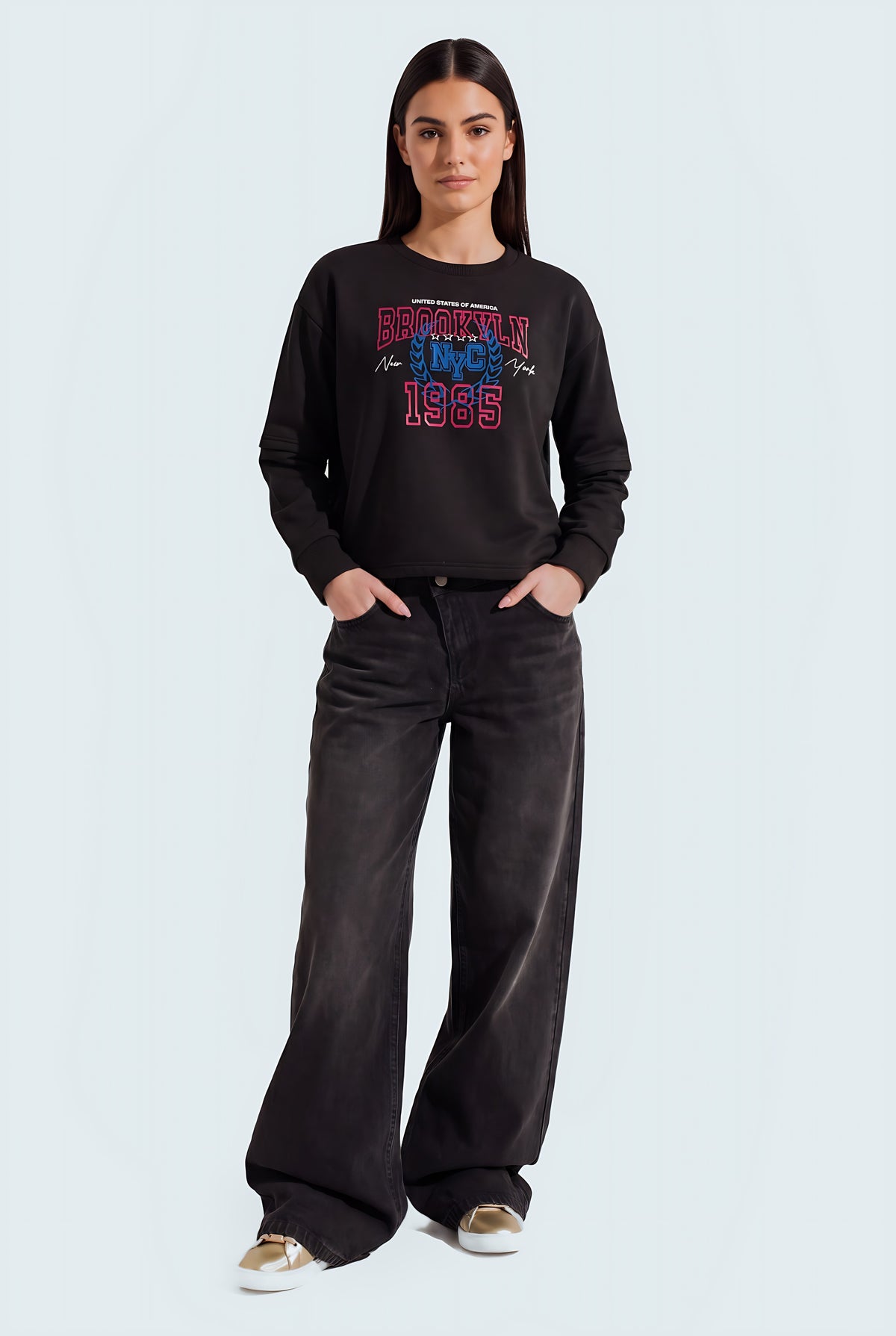 Black Relaxed Fit Cropped Graphic Sweatshirt - Hustle N Holla